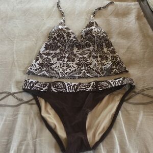 Victoria's Secret 1 out of 2 PC swimsuit tankini NEW TOP ONLY